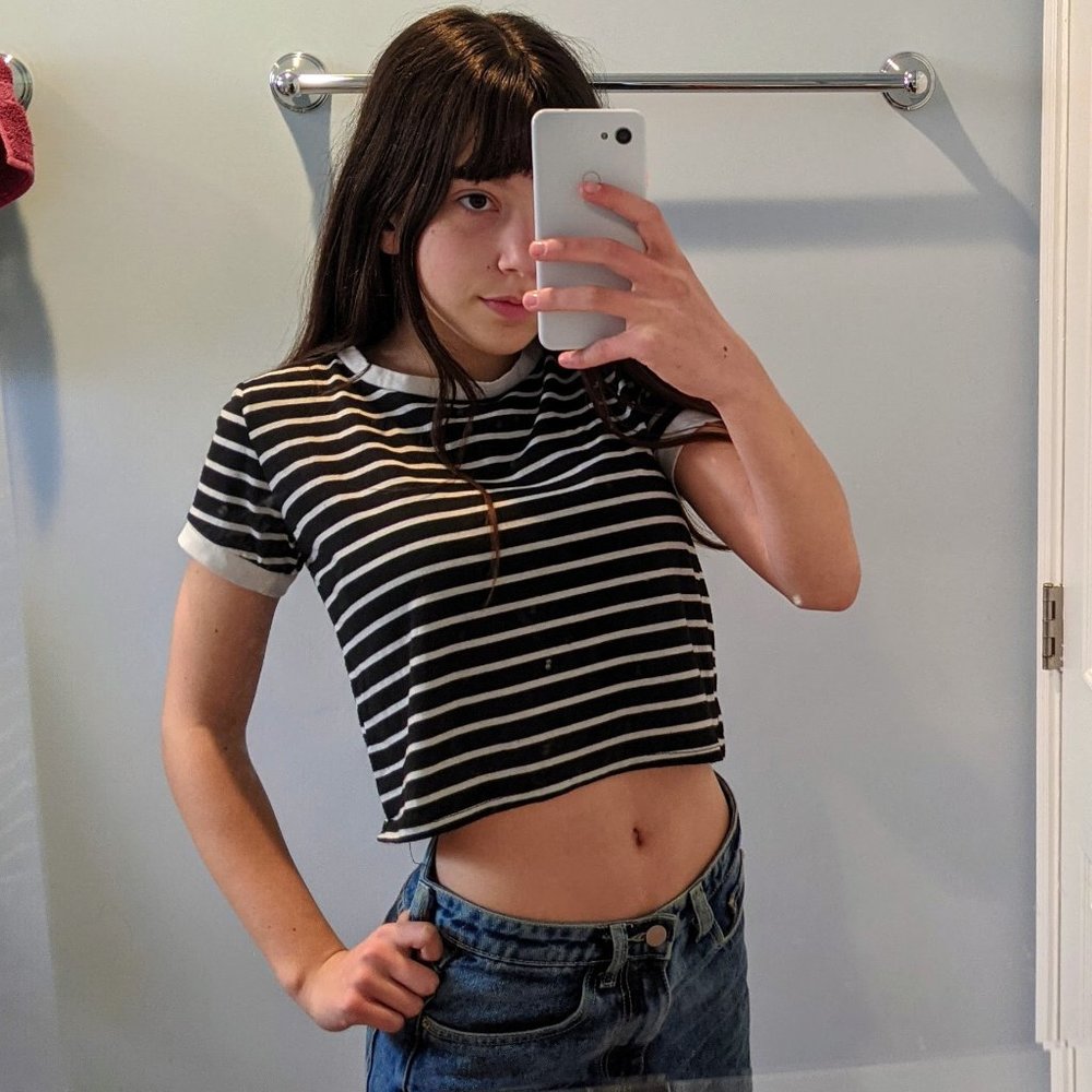 Simple Black & White Striped Top/H&M Short Sleeve